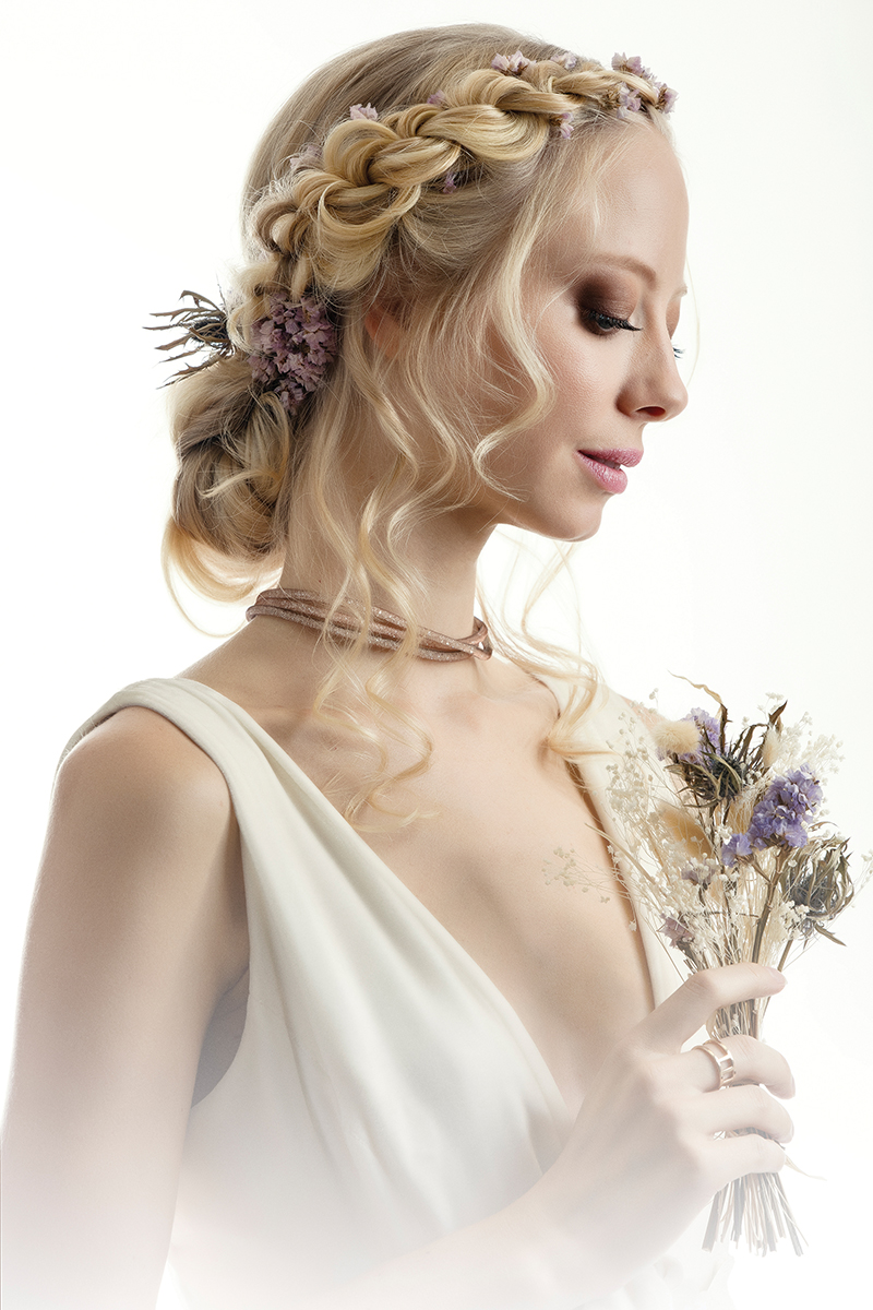 Bride trends: Delicate flowers