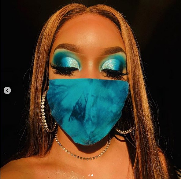 Cum sa asortezi machiajul cu masca de protectie